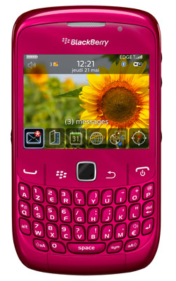 Le BlackBerry Curve 8520 s'affiche en rose flashy chez Virgin Mobile
