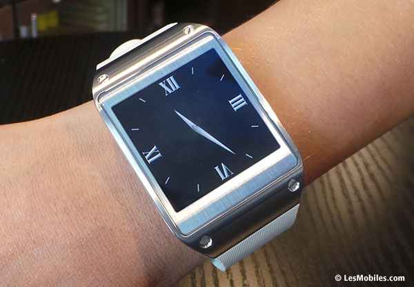 Prise en main Samsung Galaxy Gear : que vaut la première montre connectée du roi des Android ? (nos premières impressions)