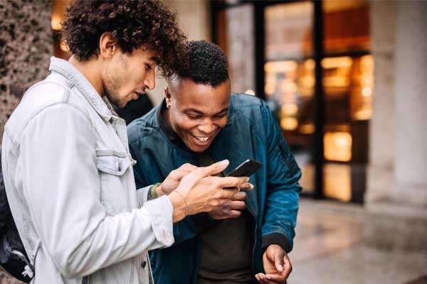 Les forfaits mobiles Very B&You à prix cassés de Bouygues Telecom sont de retour pour les soldes