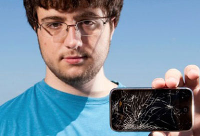 Apple : le hacker Comex, créateur de JailBreakMe, quitte la société après un an de collaboration