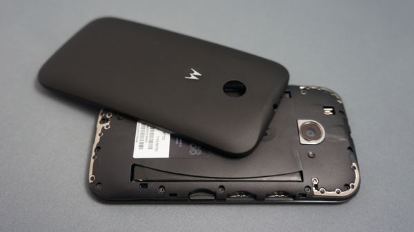 Motorola Moto E : capot