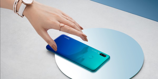 Huawei lance le P Smart (2019) en France