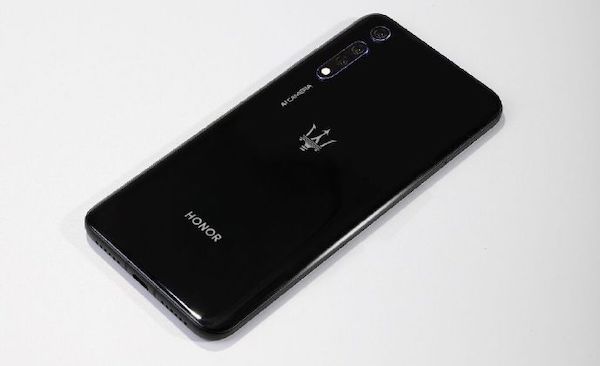 Honor View 20 : une version Maserati en préparation ?