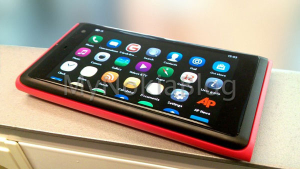 Prototype Nokia Lauta RM-742 sous Meego
