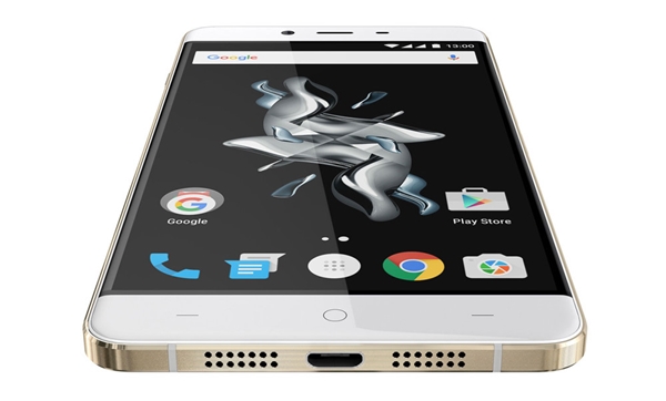 Le OnePlus X bientôt disponible en blanc et doré