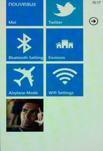 est Nokia Lumia 800 windows phone 7.5 mango 8 mégapixels design polycarbonate écran 3,7 pouces convexe Nokia drive nokia maps nokia cartes Nokia music
