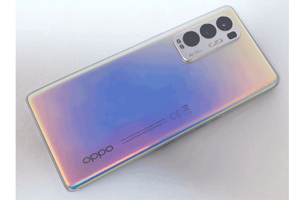 Le dos de l'Oppo Find X3 Neo