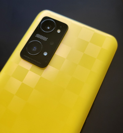 Realme GT NEO 3T jaune dos