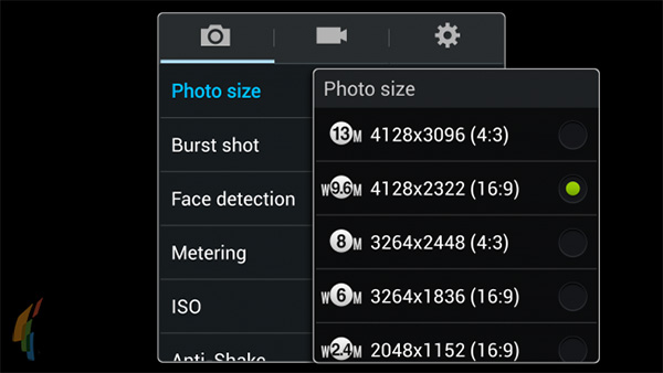 Capture d'écran du Samsung Galaxy S4 qui révèlent des caractéristiques techniques