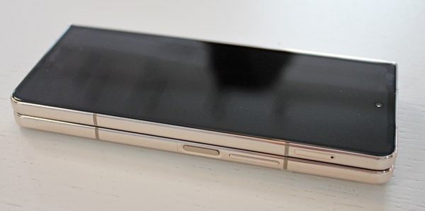 image PEM GALAXY Z FOLD4 Details 004.jpg