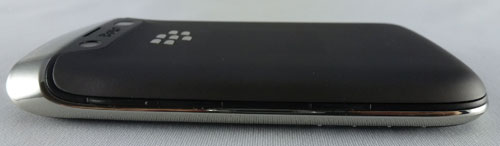 test blackberry bold 9790 côté droit du smartphone