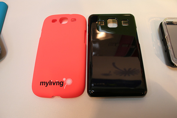 Samsung Galaxy S4 : des housses pour le smartphone présentées au CeBIT 2013