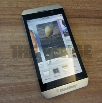 BlackBerry London, le premier BlackBerry sous BBX ? 