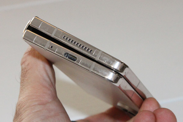 image PEM GALAXY Z FOLD4 Details 006.jpg