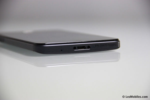 ASUS Nouveau Padfone : connecteur