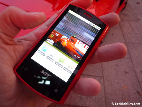 Acer Liquid E Ferrari sur la grille de départ