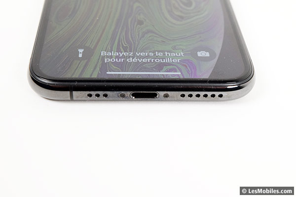 Apple iPhone XS USB