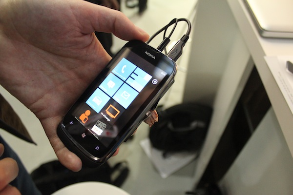 Wysips : rencontre avec l'homme qui chargera votre smartphone avec une lampe de chevet