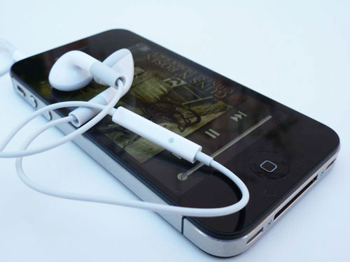 Test iPhone 4S 8 mégapixels Siri Processeur double coeur A5 iCloud iMessage