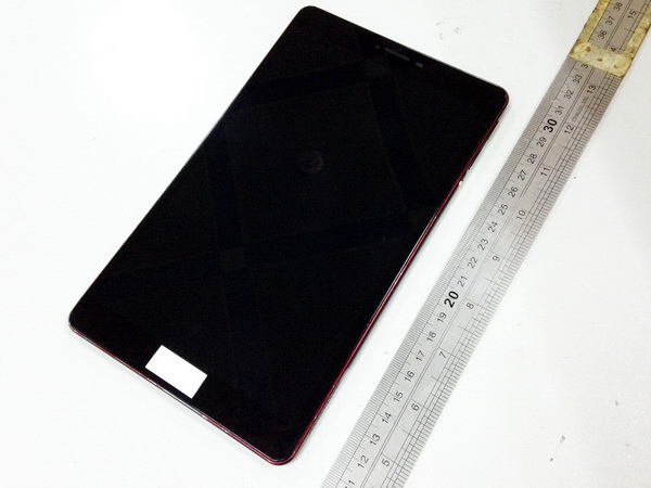Nexus 8 : les premières photos en fuite de la future tablette de Google