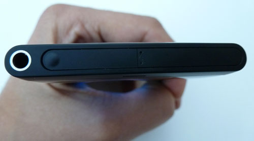test Nokia Lumia 800 windows phone 7.5 mango 8 mégapixels design polycarbonate écran 3,7 pouces convexe Nokia drive nokia maps nokia cartes Nokia music
