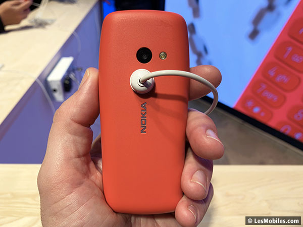 Nokia 210
