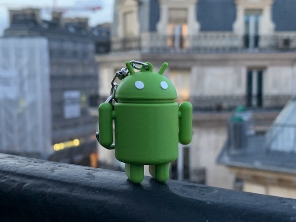 Apple iPhone XS photo